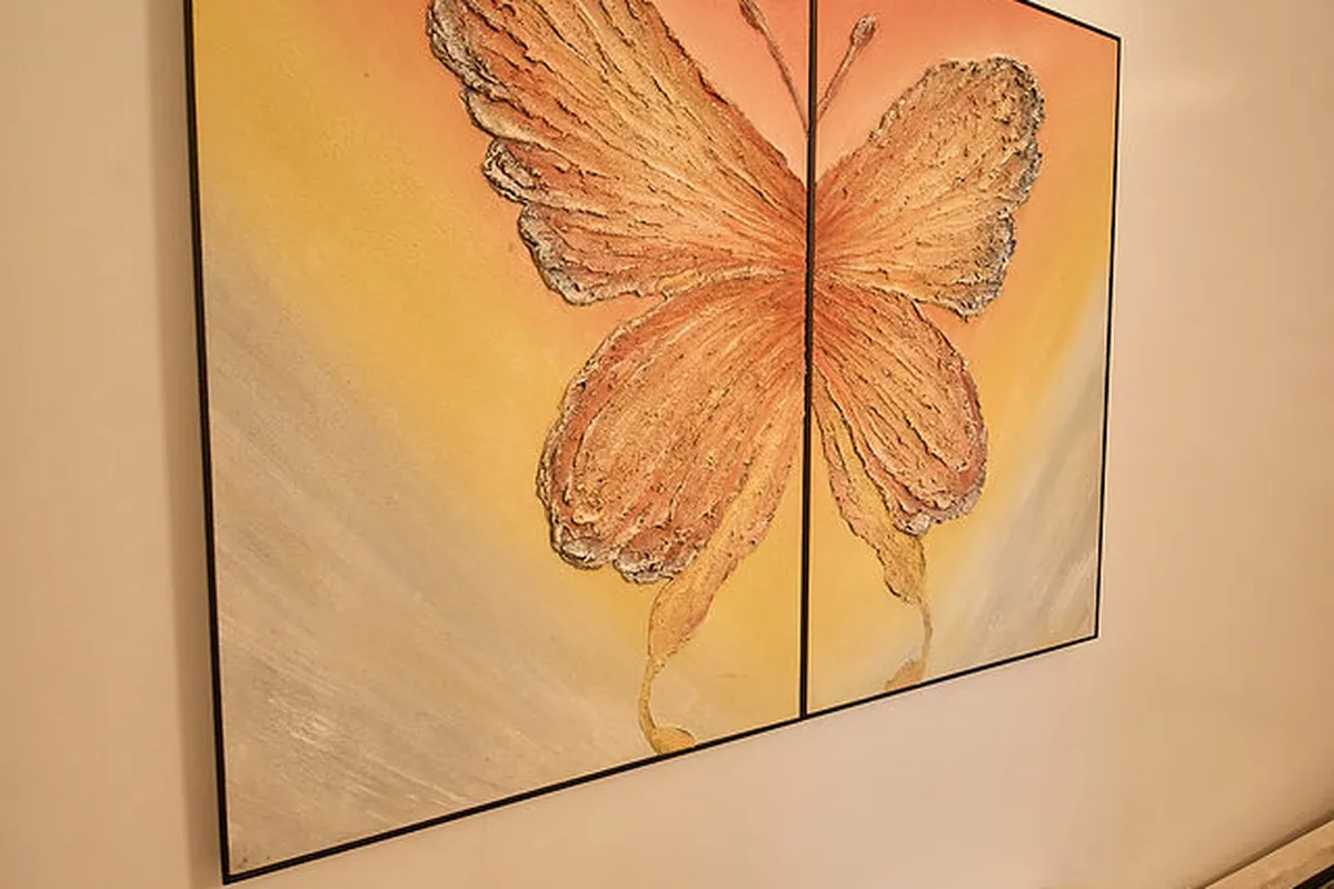 Dining and entertainment zone with natural light